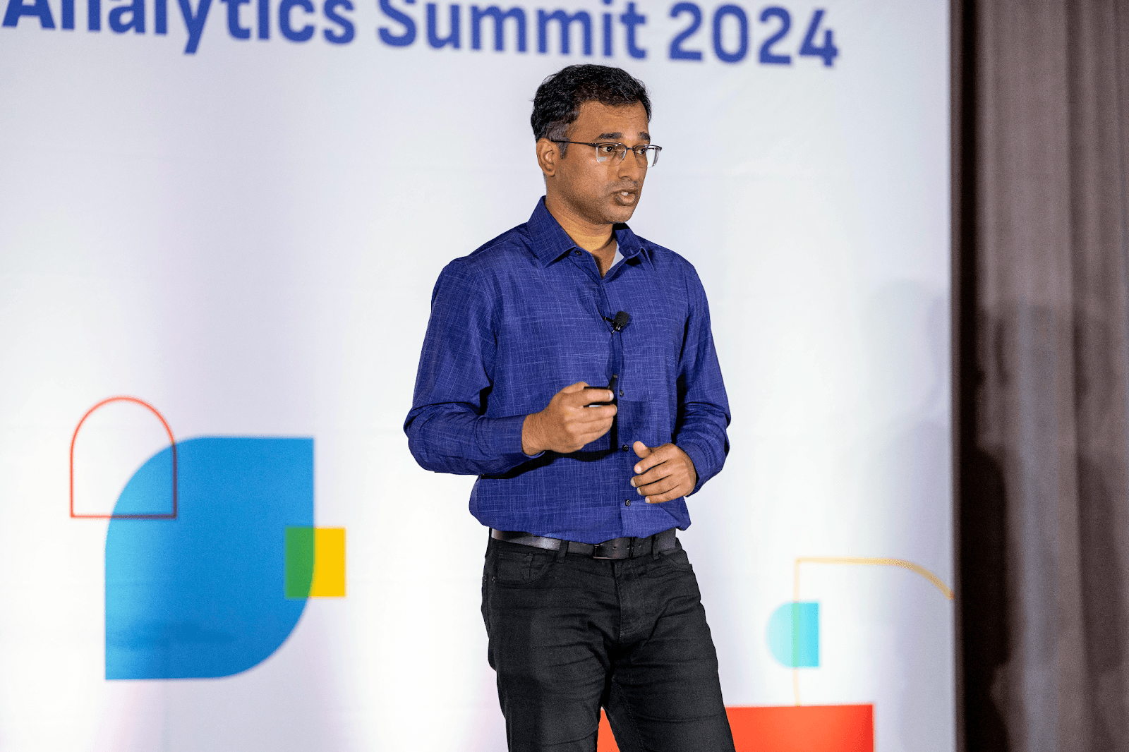 StarTree CEO Kishore Gopalakrishna addressing the audience at Real-Time Analytics Summit 2024